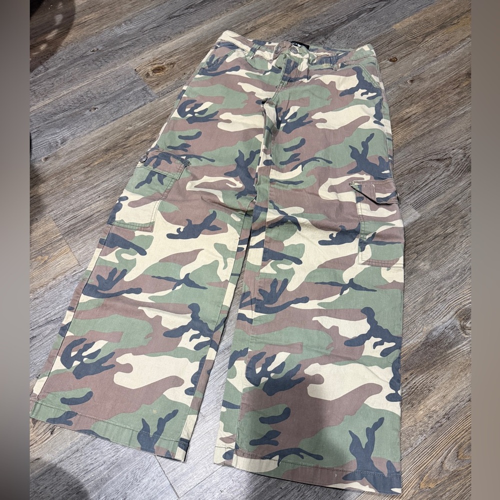 Fashion Nova small camo cargo pants